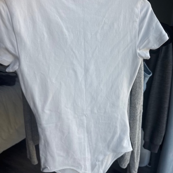 Abercrombie and Fitch Women's Short-Sleeve Bodysuit White Medium Women's - Picture 4 of 4